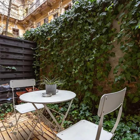 Apartment Modern Stylish @ Superb Location