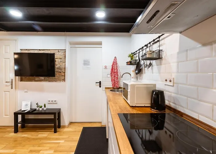 Modern Stylish @ Superb Location