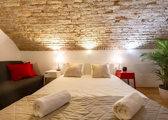 Modern Stylish @ Superb Location *