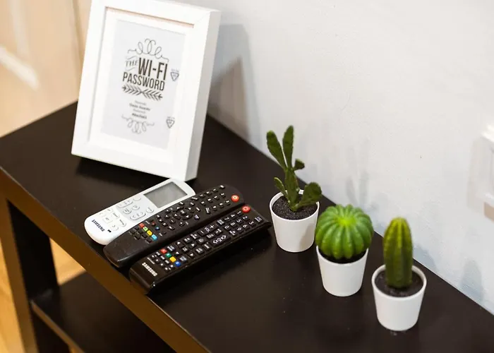 Modern Stylish @ Superb Location Apartament *