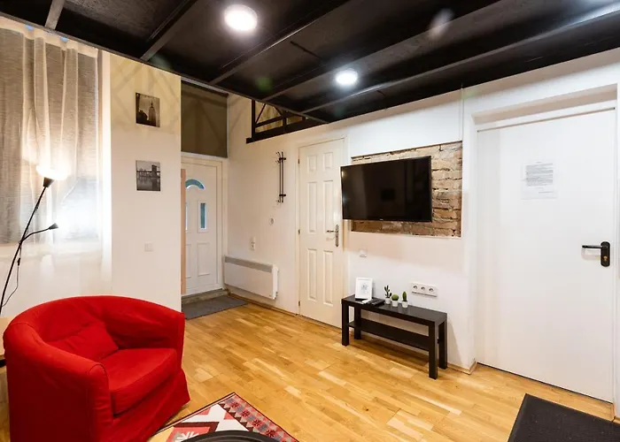 Modern Stylish @ Superb Location Apartament *